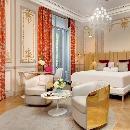 Bowmann, A Small Luxury Of The World Parigi
