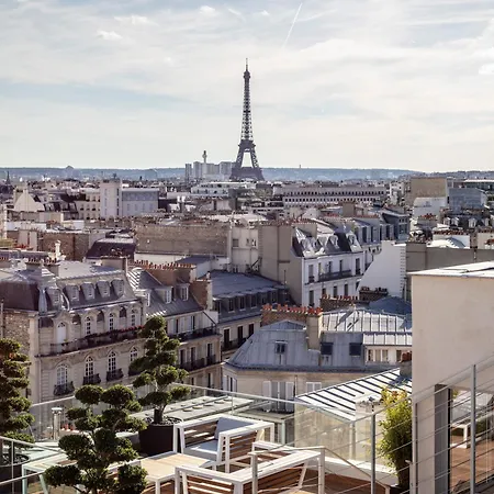 Bowmann, A Small Luxury Of The World Parigi