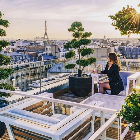 Bowmann, A Small Luxury Of The World Parigi