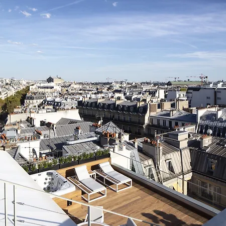 Bowmann, A Small Luxury Of The World 5*